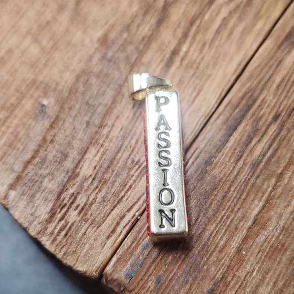 Estate Jewelry - P302 14k Gold Pendulum Bar Pendant Passion Love Bright Red Swarovski Crystals